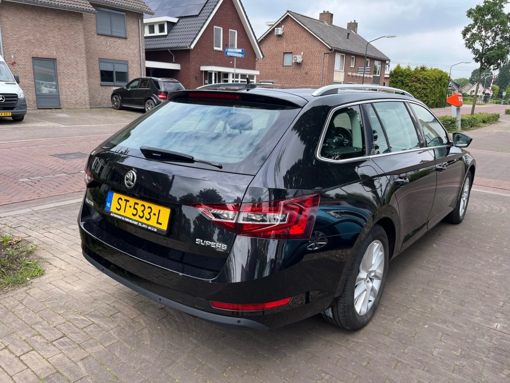Hoofdafbeelding Škoda Superb