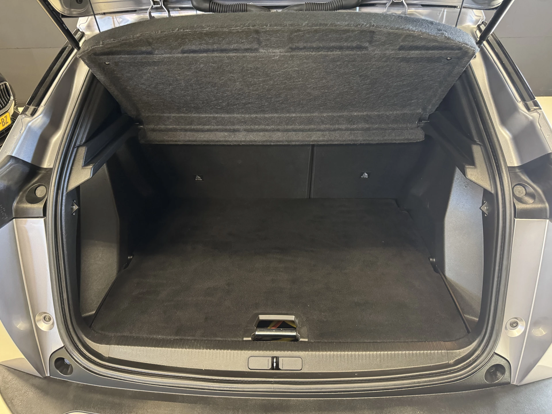 Hoofdafbeelding Peugeot e-2008
