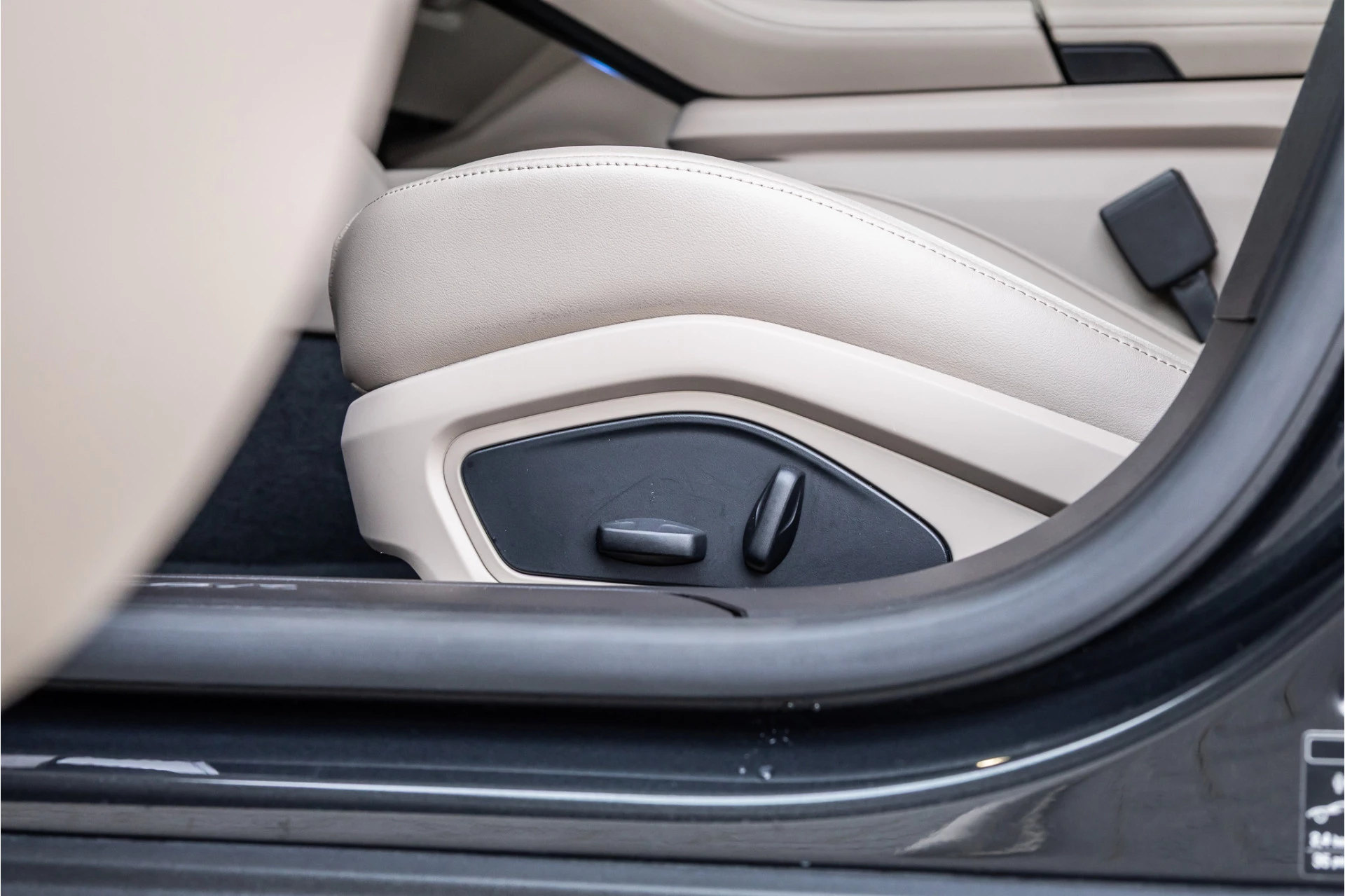 Hoofdafbeelding Porsche Taycan