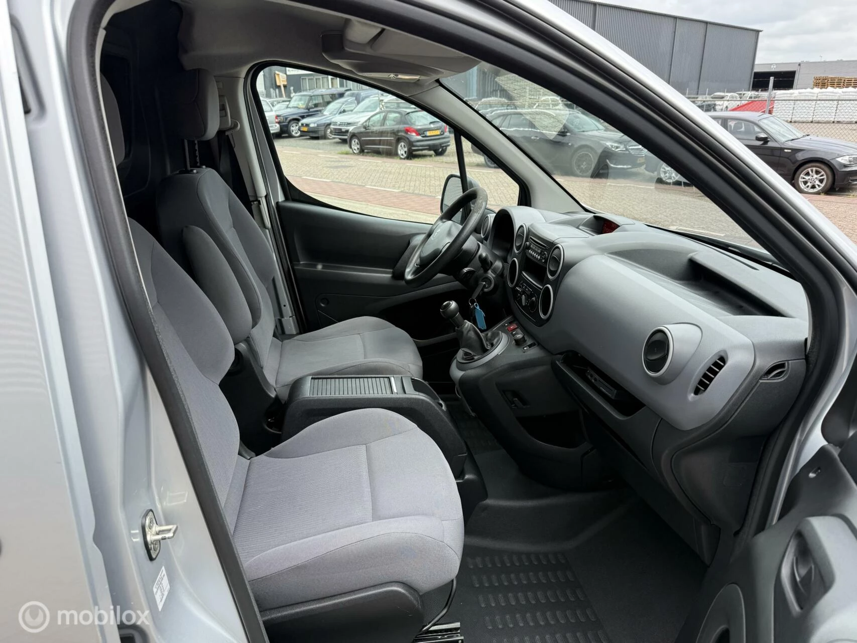 Hoofdafbeelding Peugeot Partner