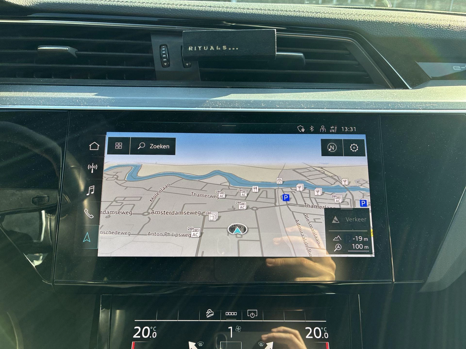 Hoofdafbeelding Audi e-tron