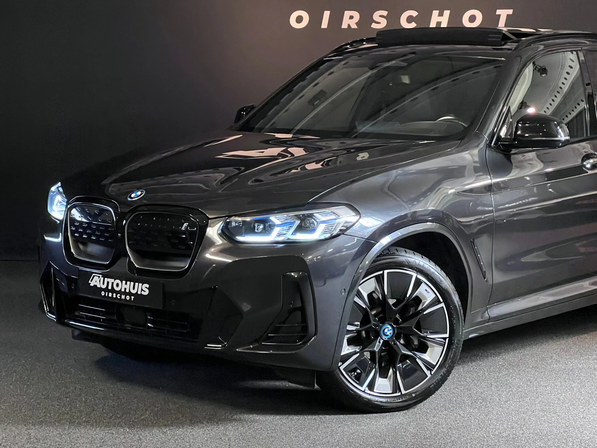 Hoofdafbeelding BMW iX3