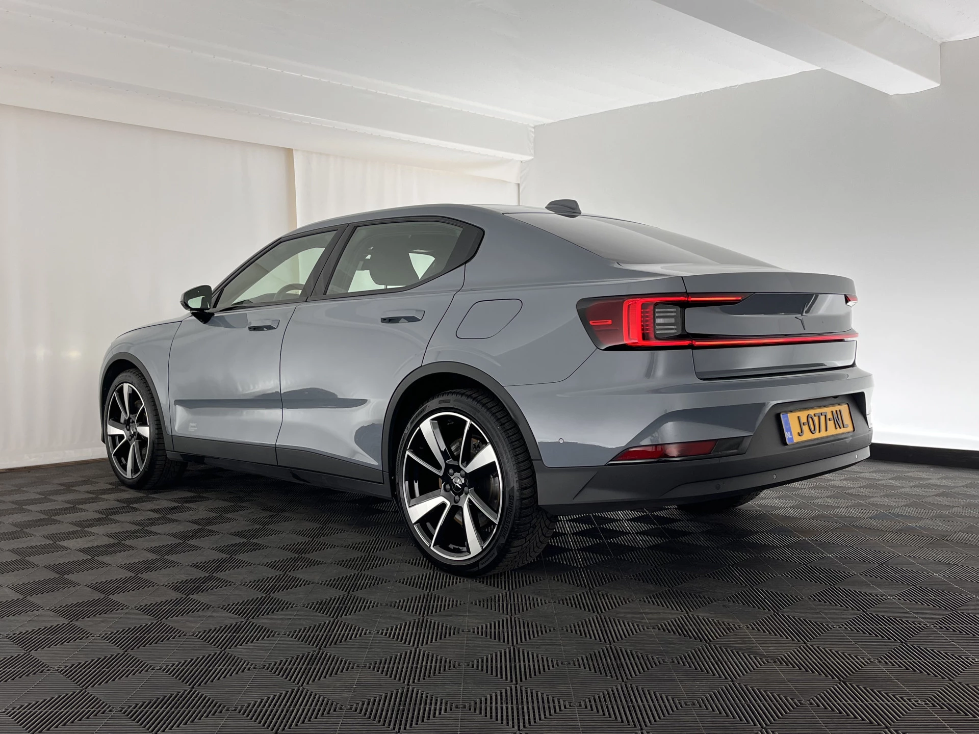 Hoofdafbeelding Polestar 2