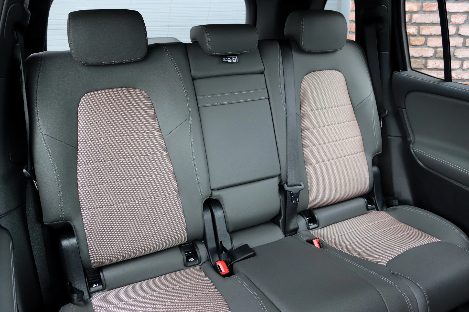 Hoofdafbeelding Mercedes-Benz EQB