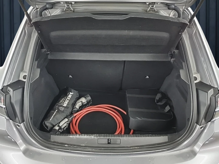 Hoofdafbeelding Peugeot e-208