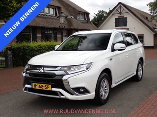 Mitsubishi Outlander 2.4 PHEV Pure CARPLAY // CAMERA // TREKHAAK
