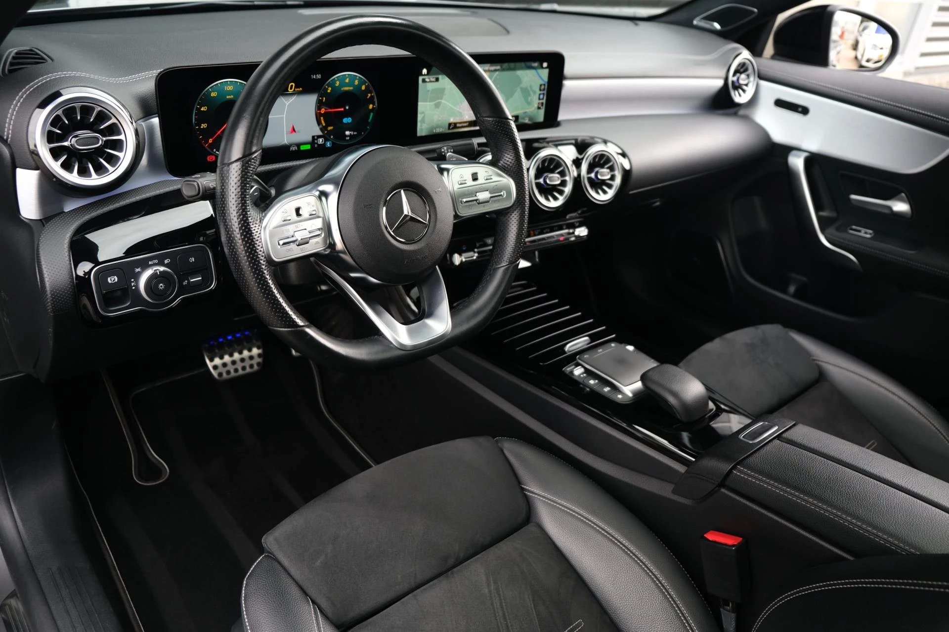 Hoofdafbeelding Mercedes-Benz CLA