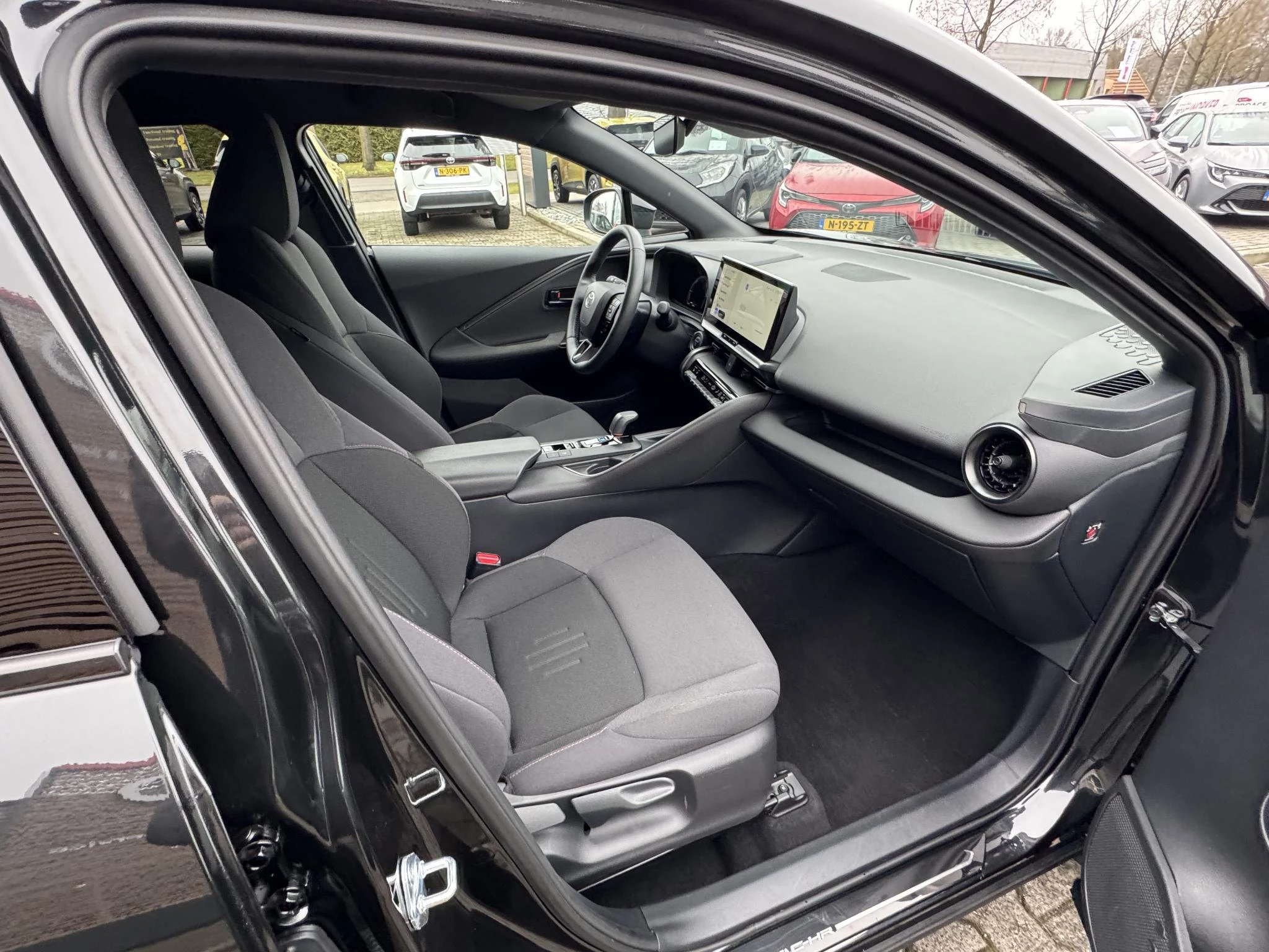 Hoofdafbeelding Toyota C-HR