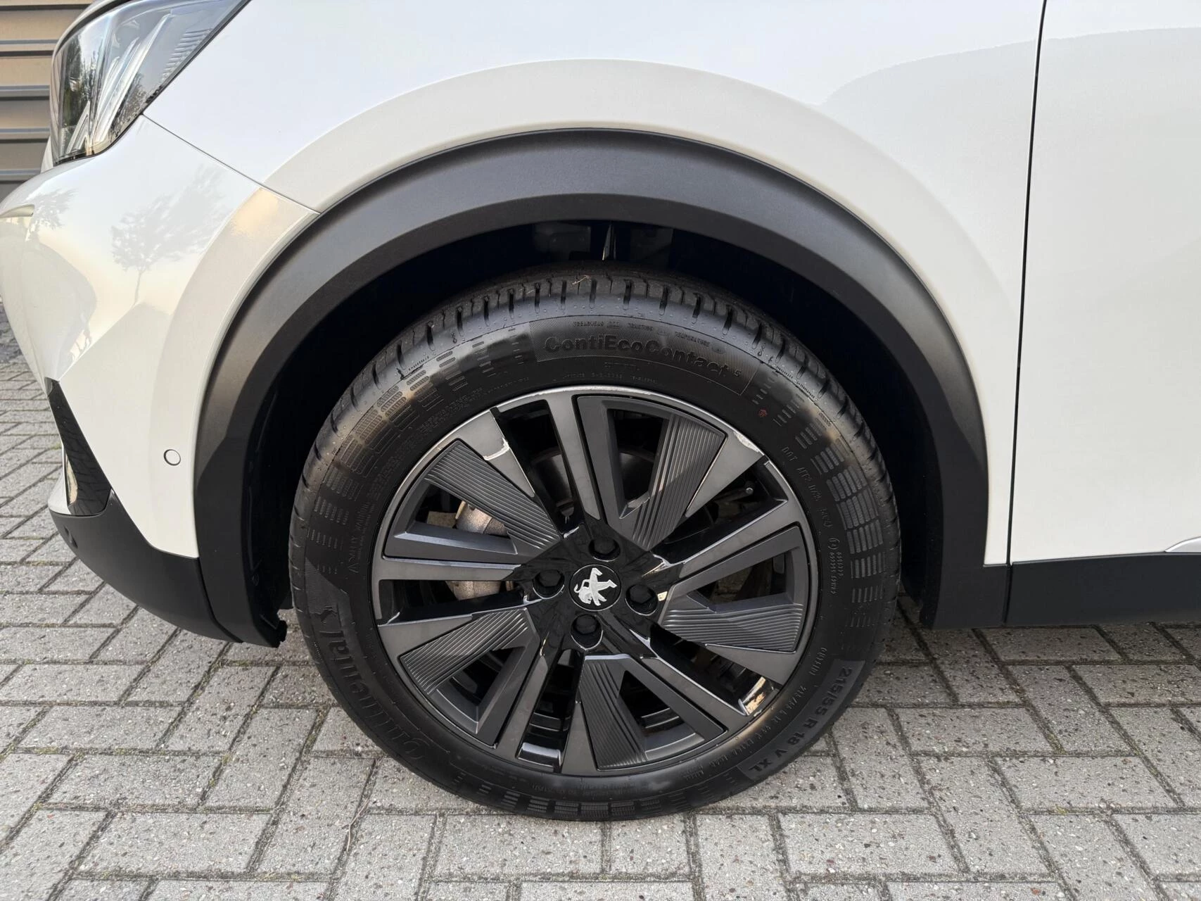 Hoofdafbeelding Peugeot e-2008