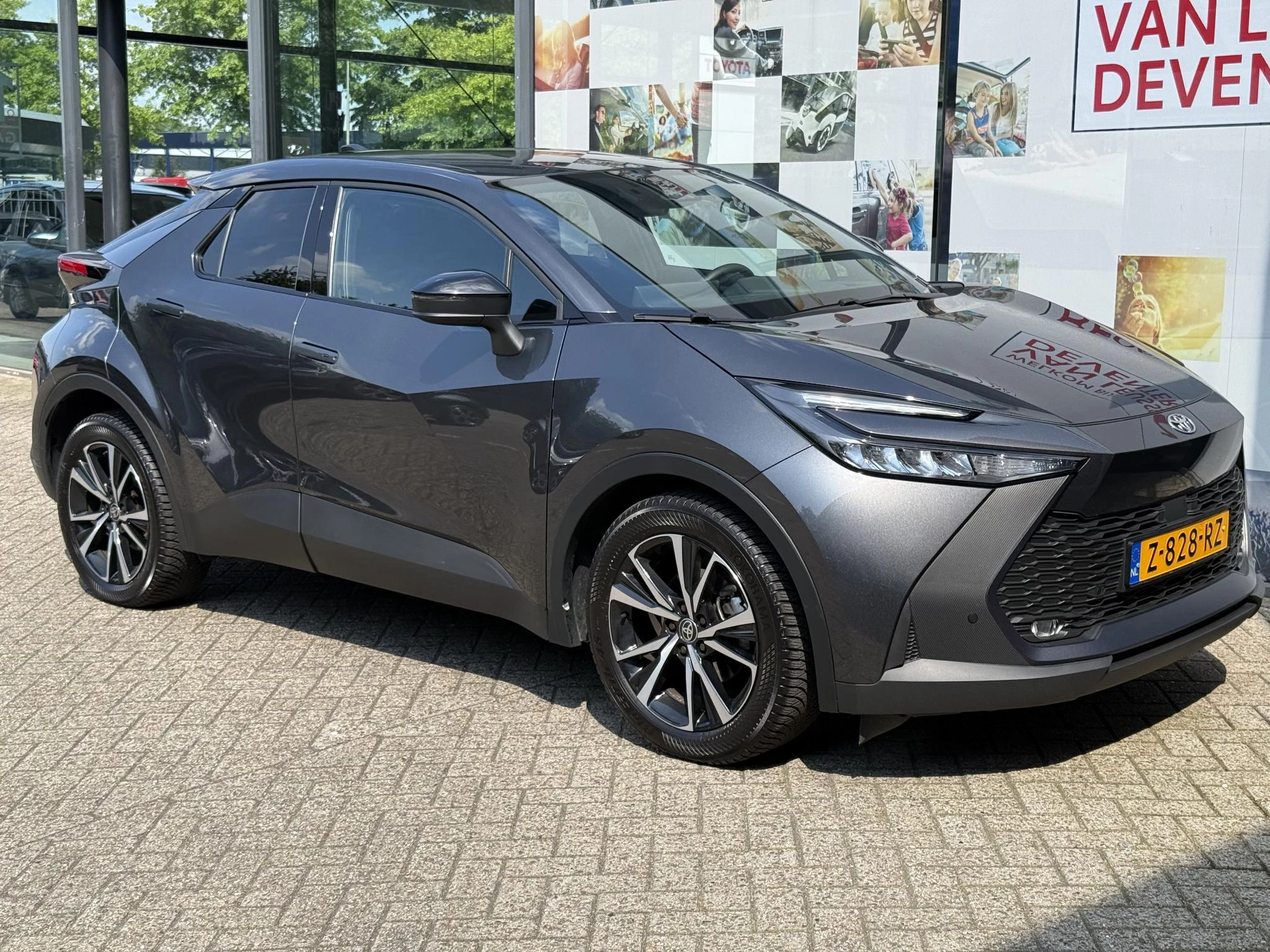 Hoofdafbeelding Toyota C-HR
