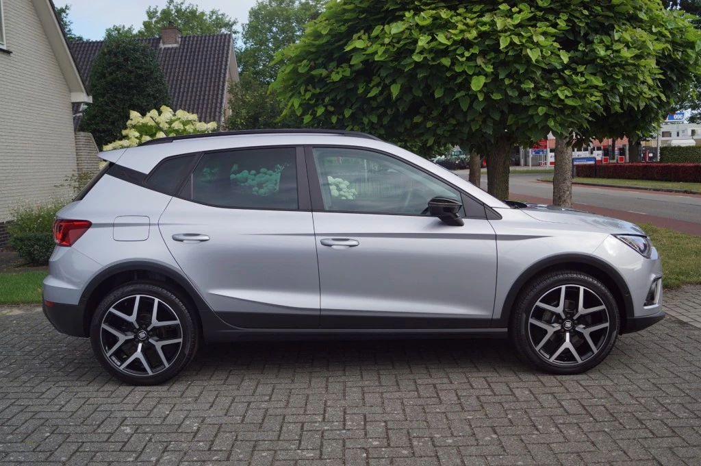 Hoofdafbeelding SEAT Arona