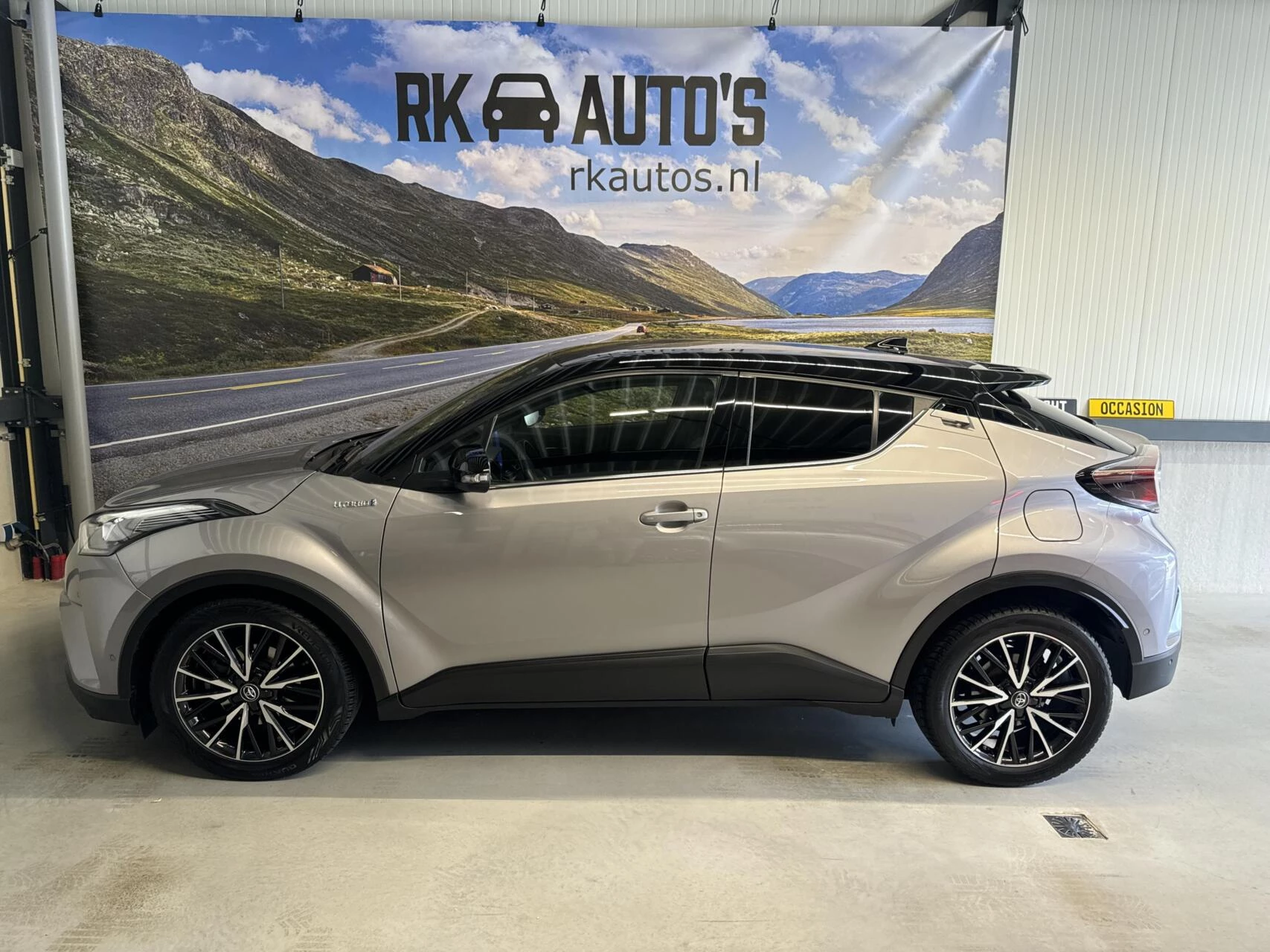 Hoofdafbeelding Toyota C-HR