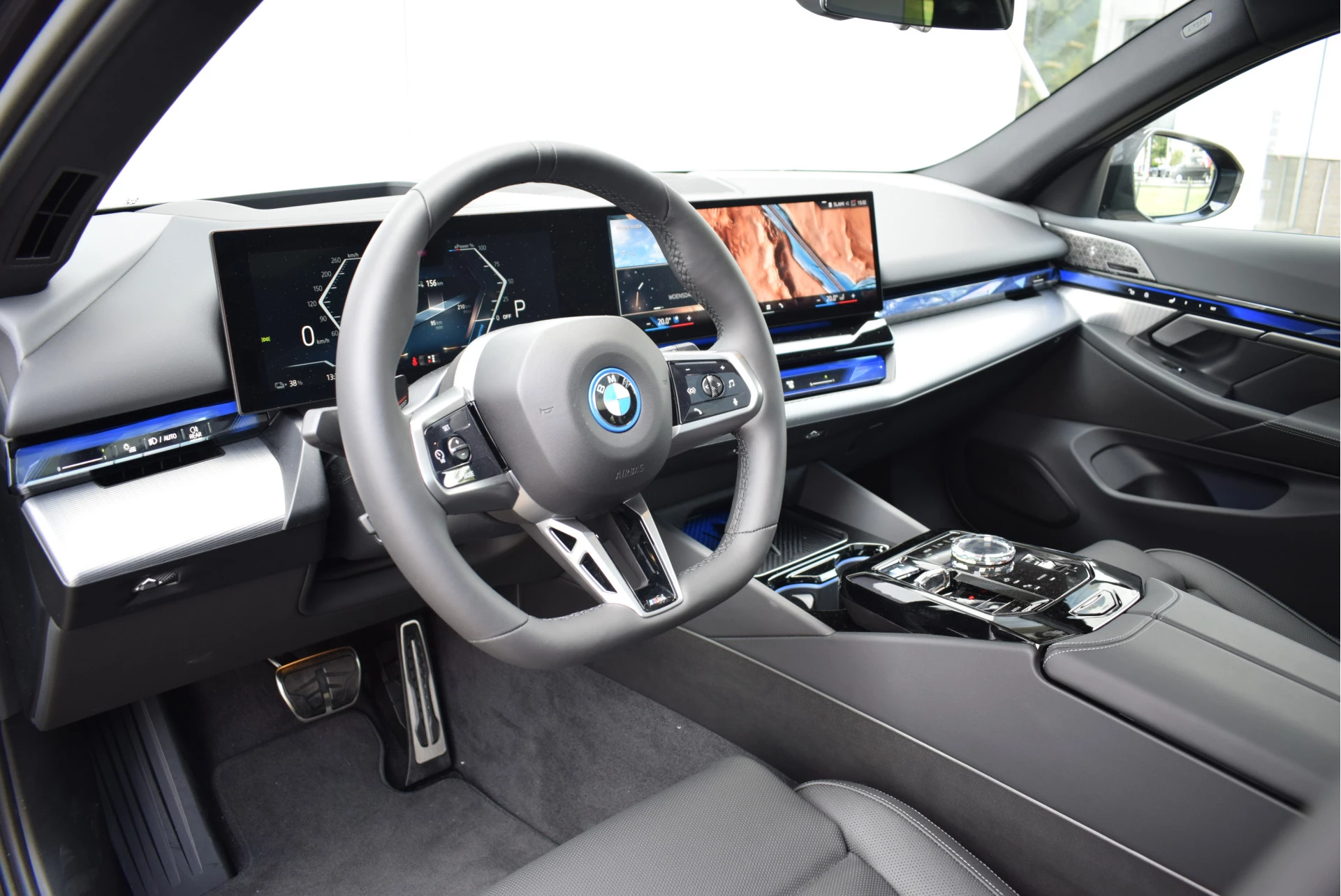 Hoofdafbeelding BMW i5