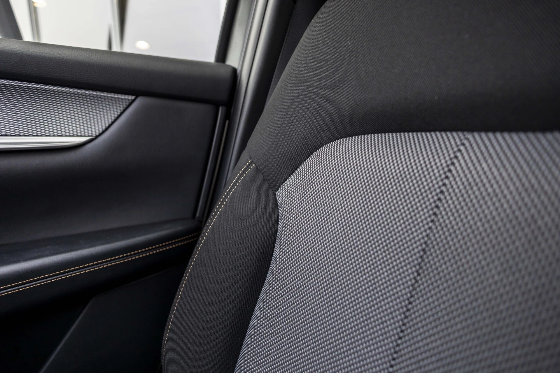 Hoofdafbeelding Mazda CX-60