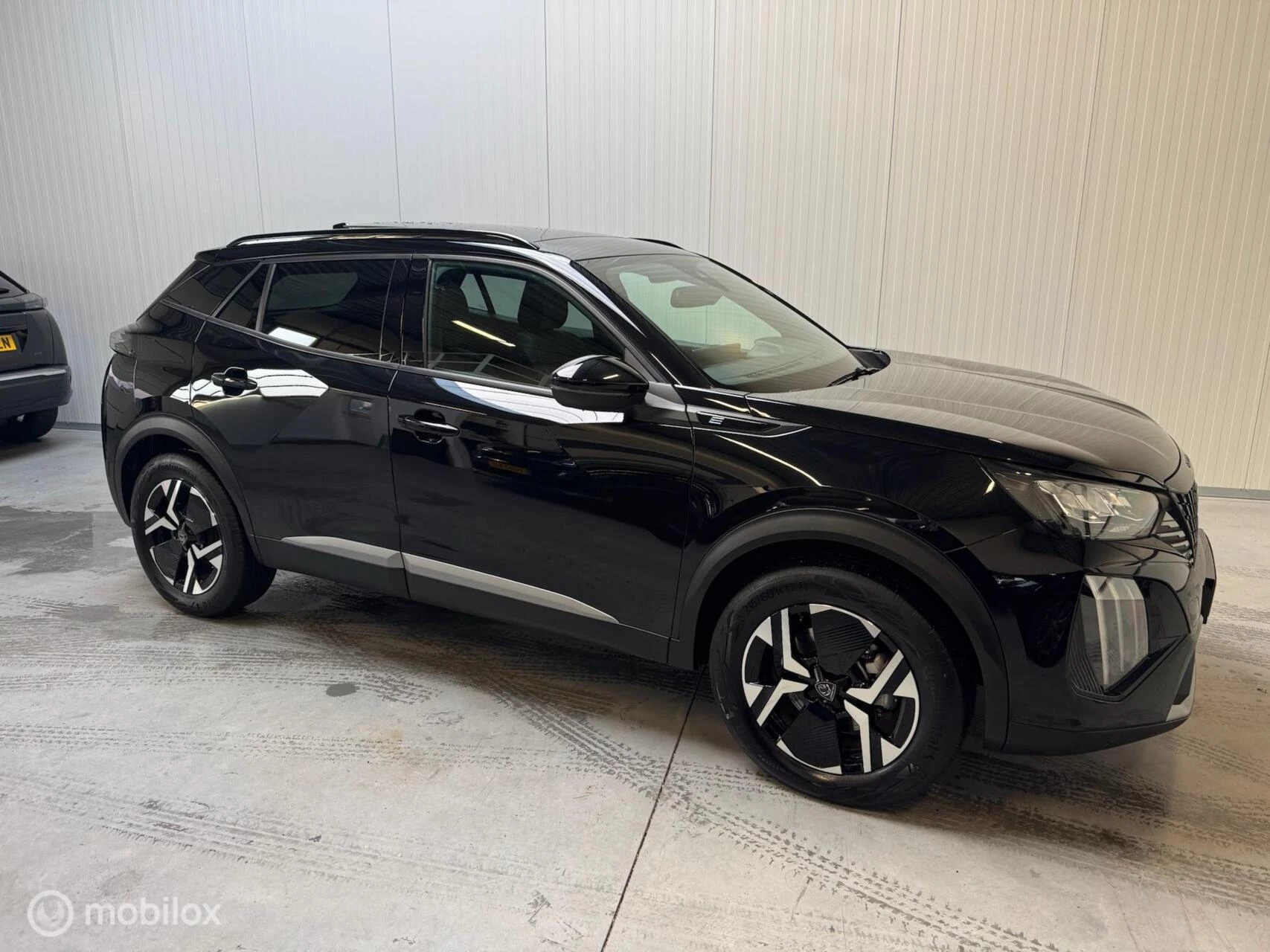 Hoofdafbeelding Peugeot e-2008