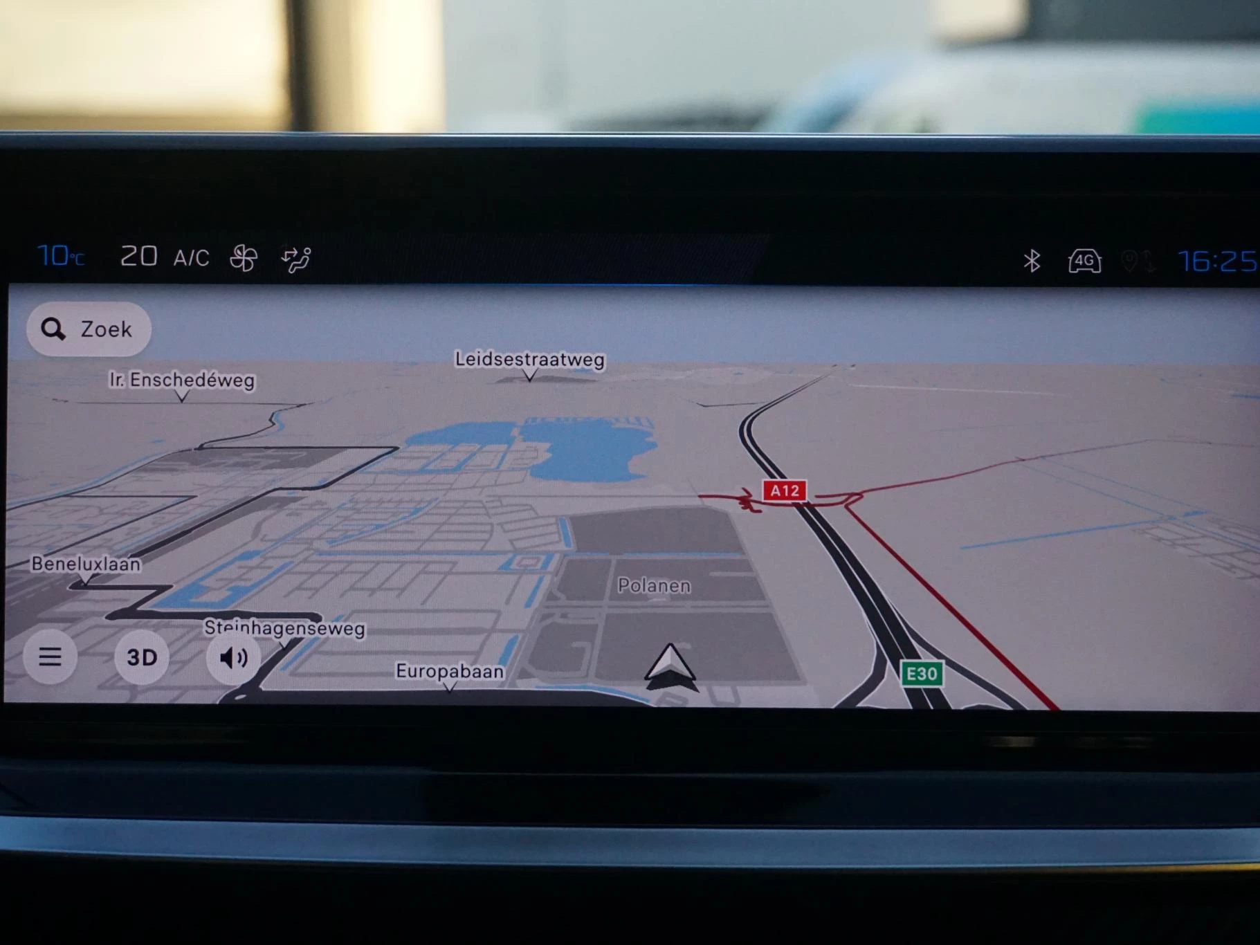 Hoofdafbeelding Peugeot e-208