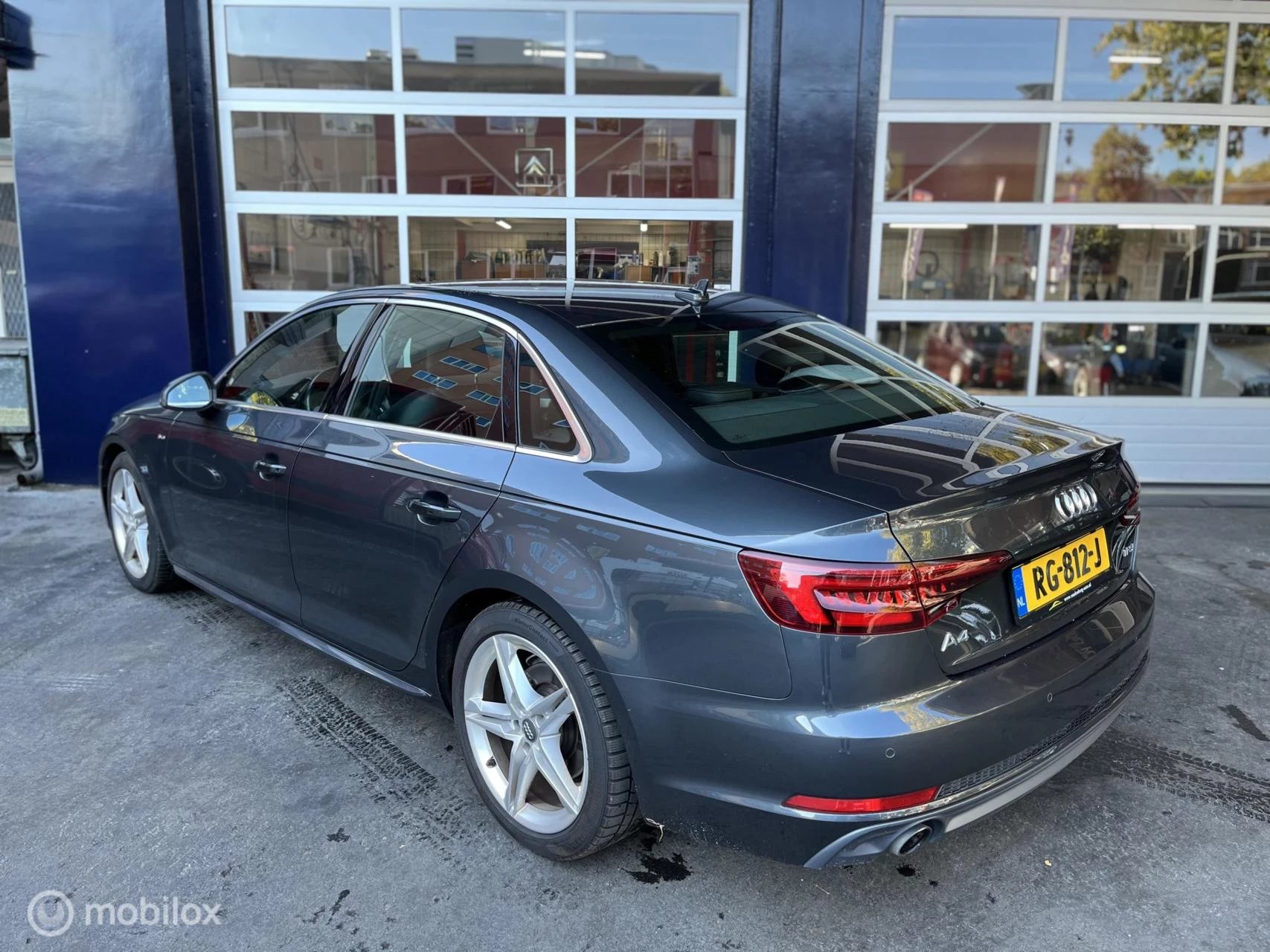 Hoofdafbeelding Audi A4