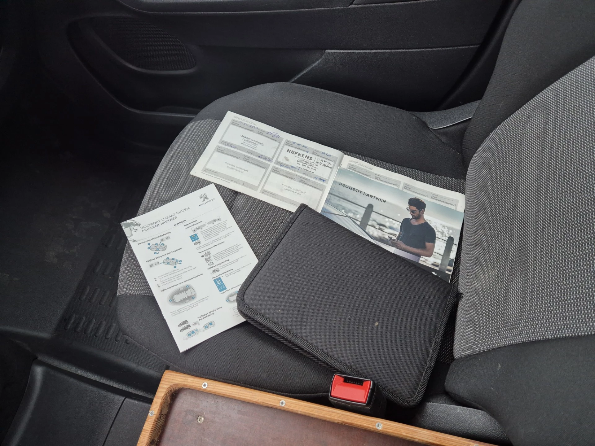 Hoofdafbeelding Peugeot Partner