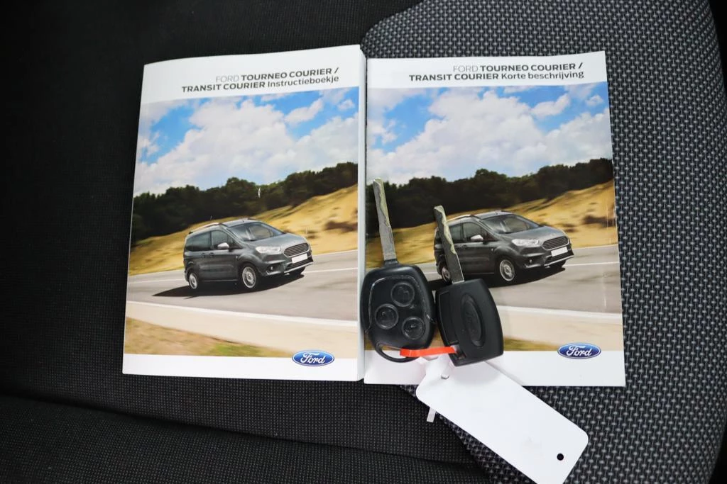 Hoofdafbeelding Ford Transit Courier
