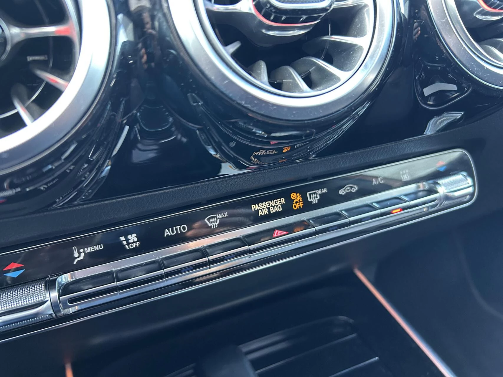 Hoofdafbeelding Mercedes-Benz EQA