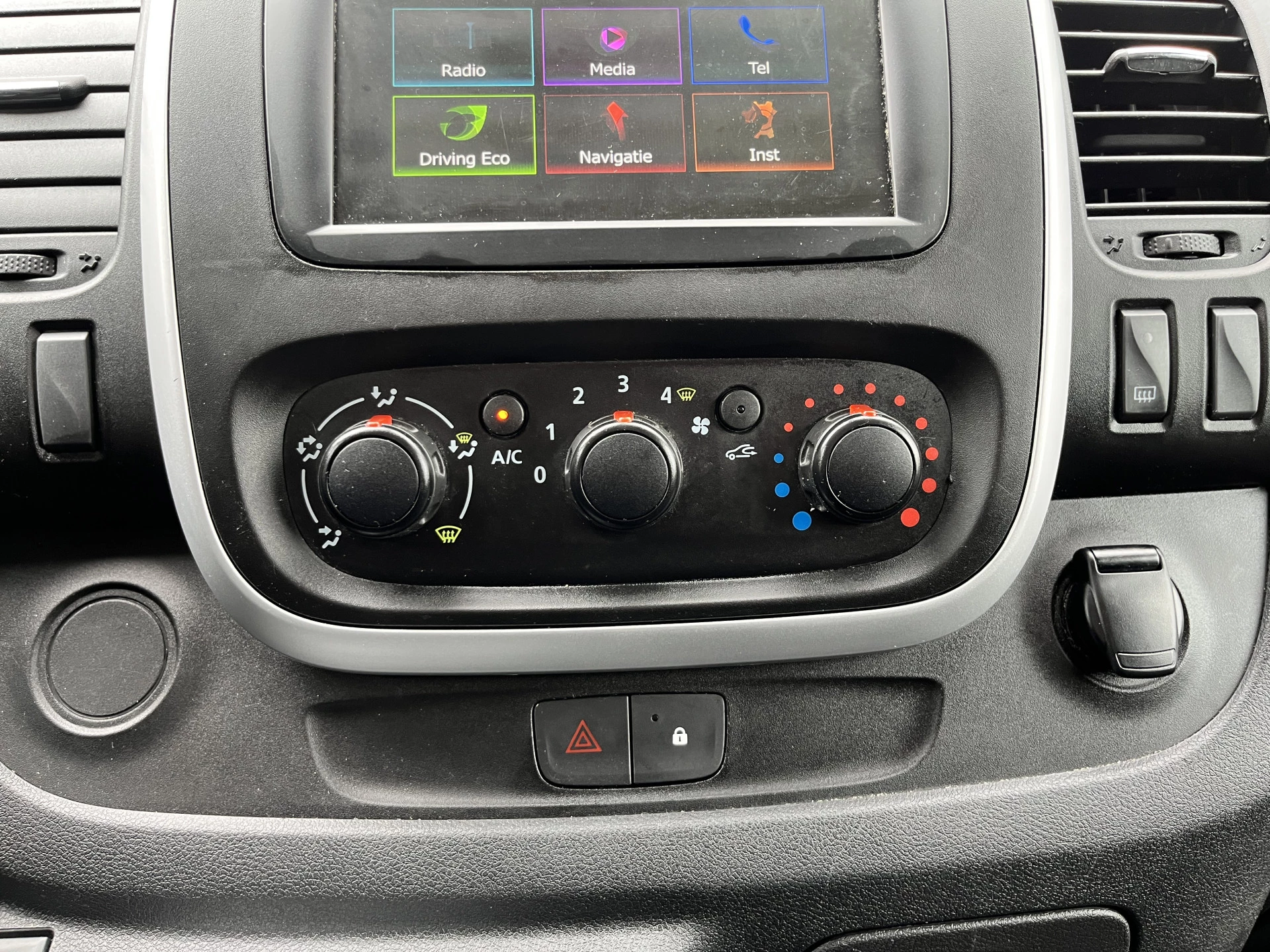 Hoofdafbeelding Nissan NV300