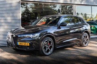 Alfa Romeo Stelvio 2.0 T 280pk GME AWD Veloce My24 Leder Dashboard HK