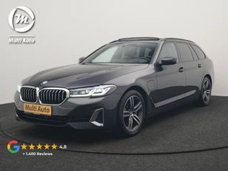 BMW 5 Serie Touring 530e xDrive Luxury Line PHEV 293pk Dealer O.H. | Panodak | Head Up | Camera | Lederen Comfortzetels Massage & Memory | Laser LED | Sfeerverlichting | Stuur Verwarmd | Keyless | Apple Carplay | Plug In Hybrid