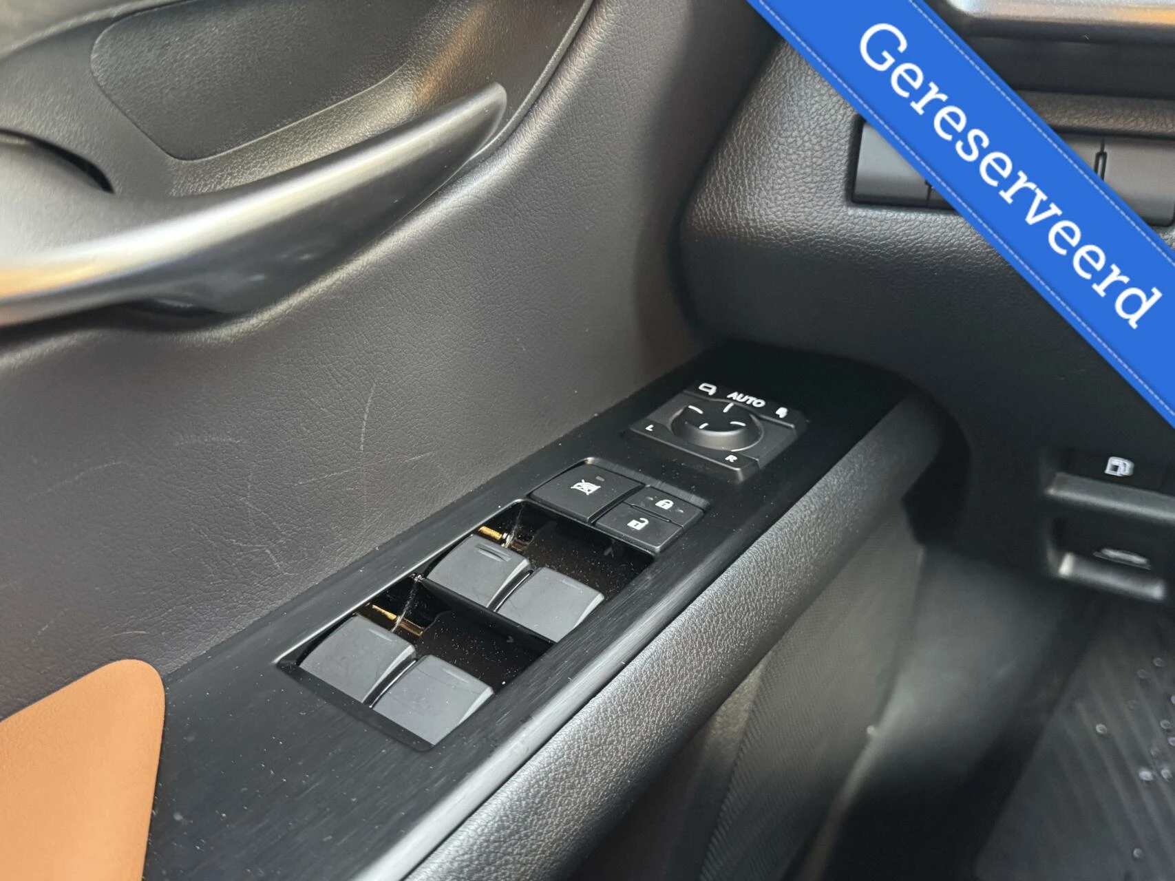 Hoofdafbeelding Lexus UX