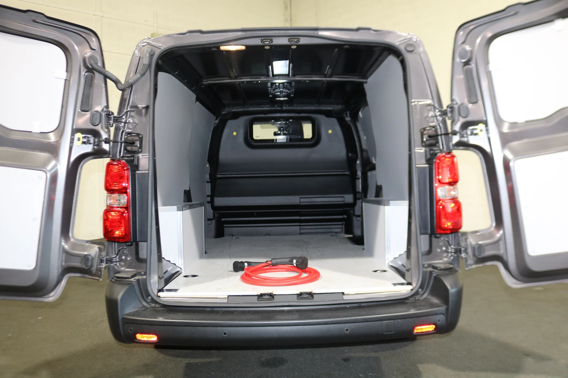 Hoofdafbeelding Opel Vivaro-e