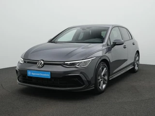 Volkswagen Golf 1.5 eTSI 130 pk DSG R-Line | Adaptive Cruise | Stuur-/stoelverwarming | Sportonderstel | Parkeersensoren voor/achter