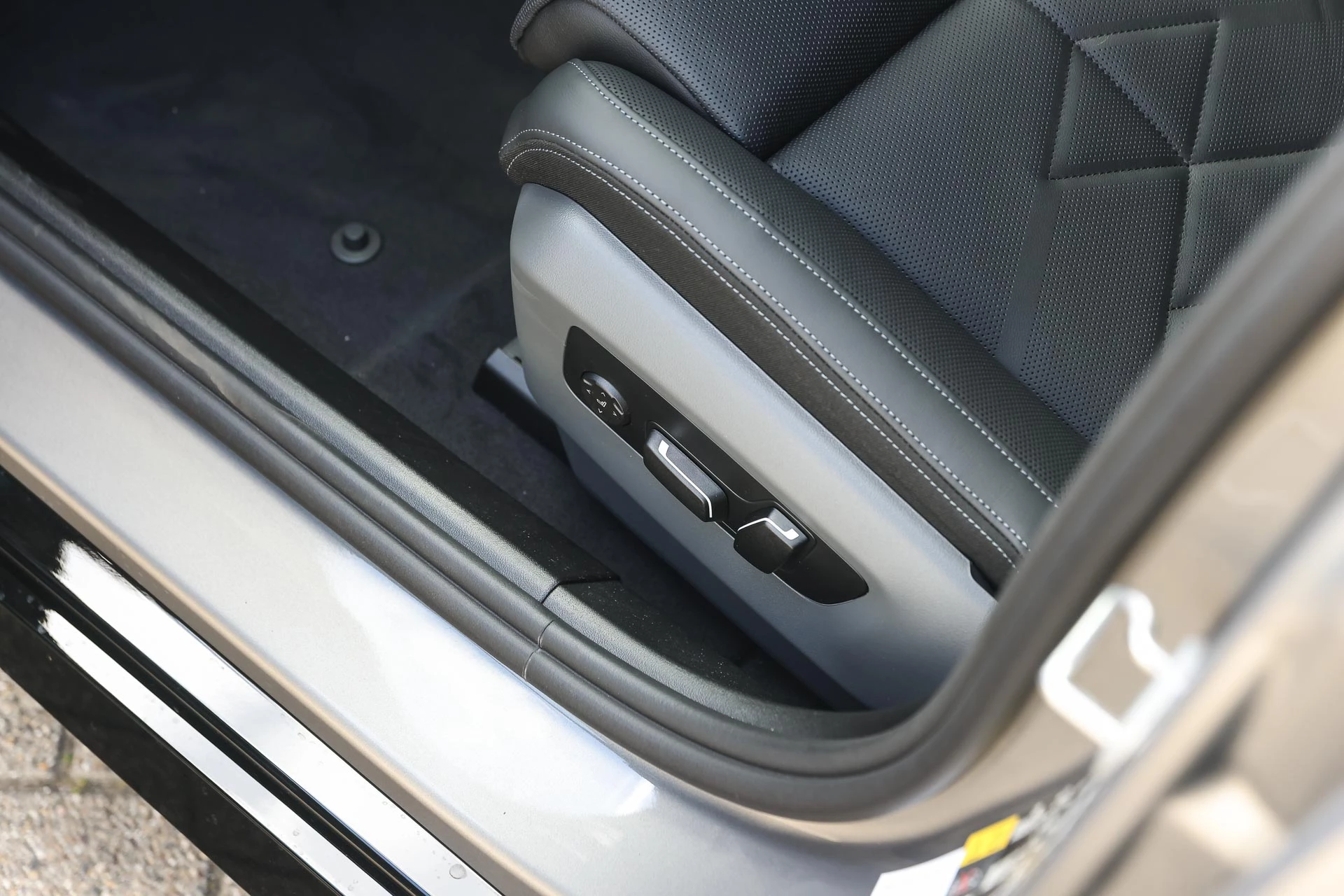 Hoofdafbeelding BMW i5