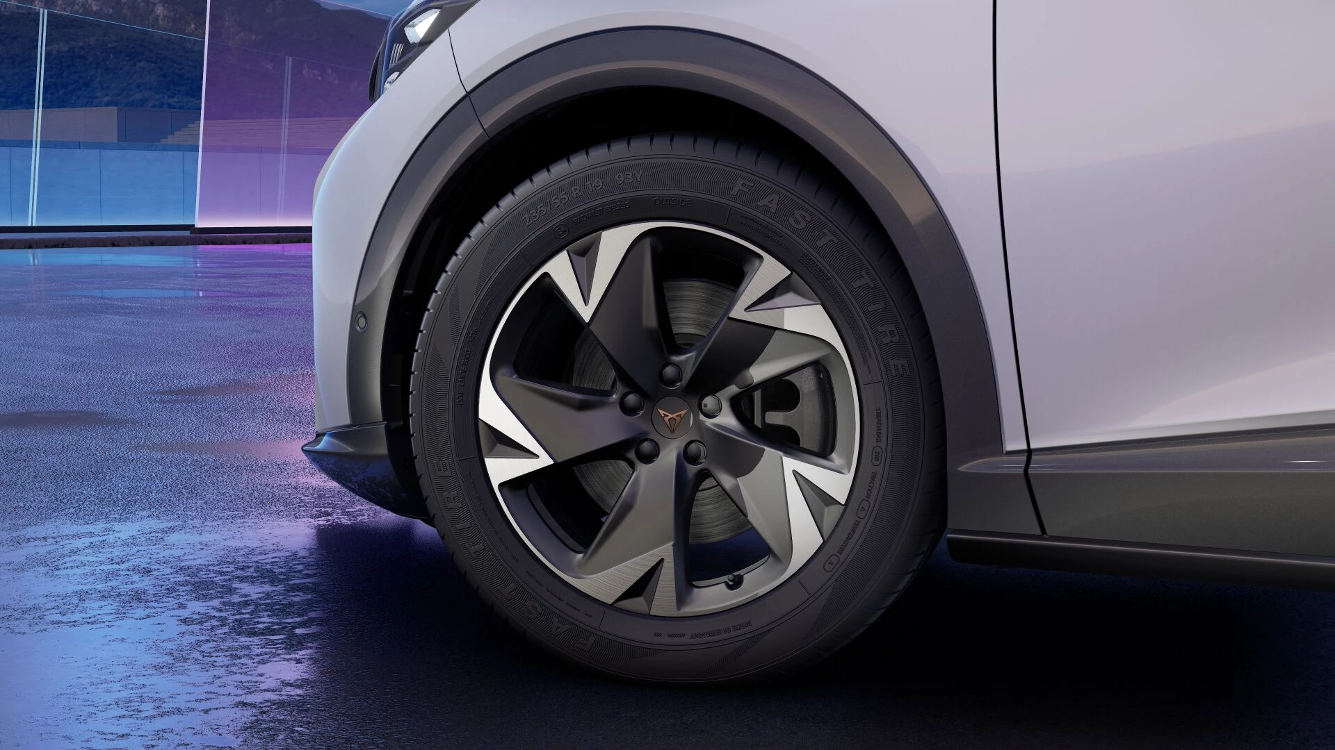 Hoofdafbeelding CUPRA Tavascan