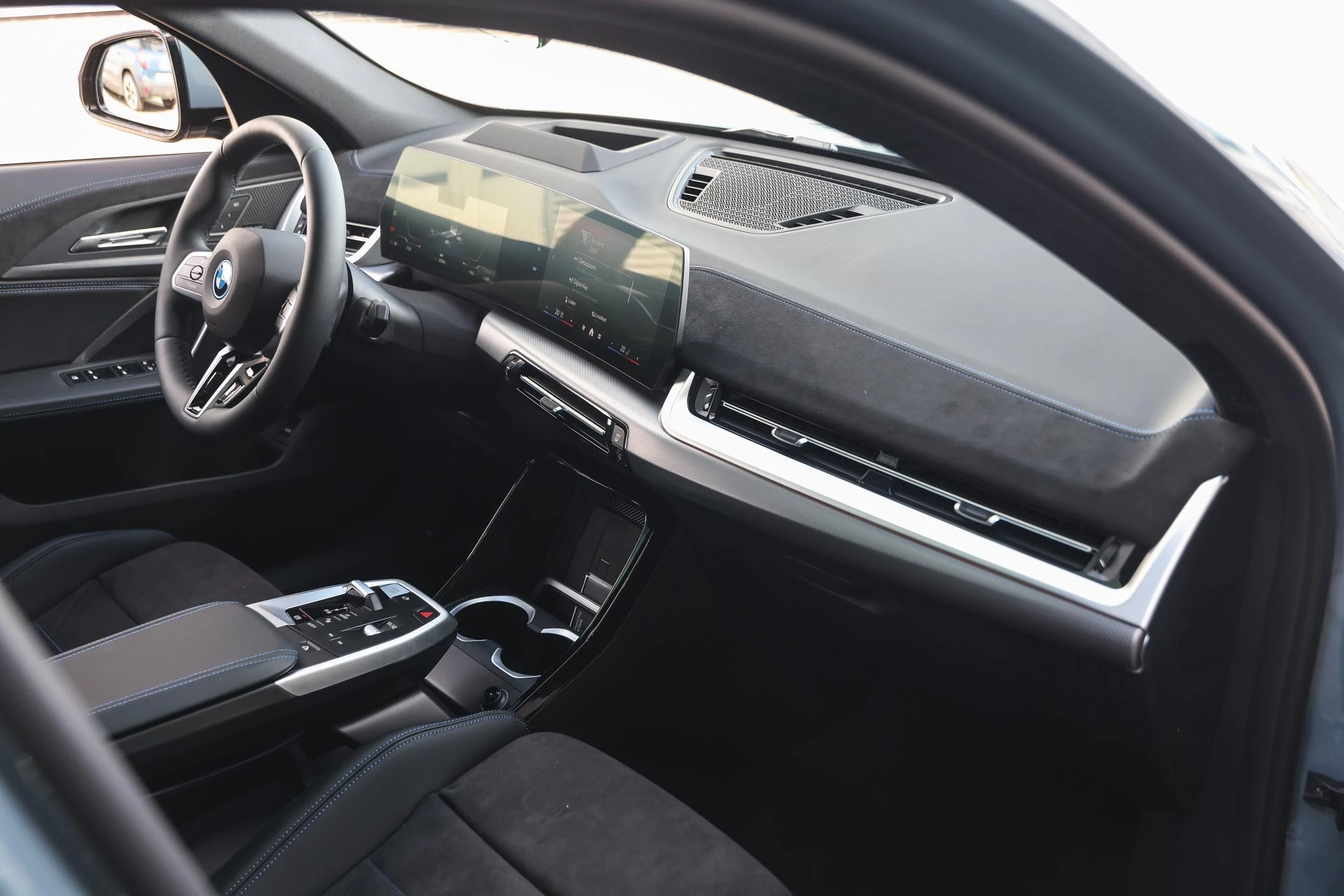 Hoofdafbeelding BMW iX2