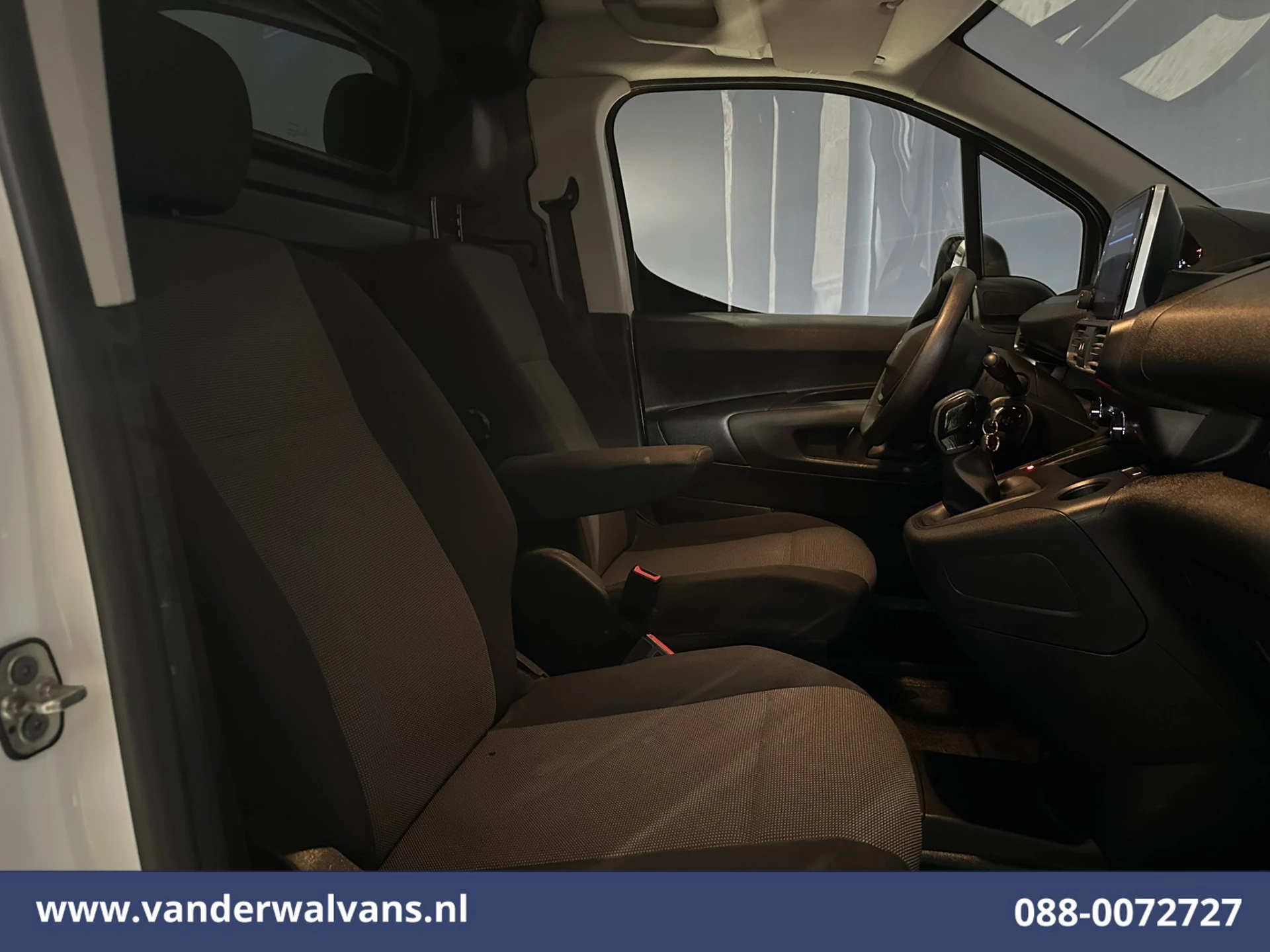 Hoofdafbeelding Peugeot Partner