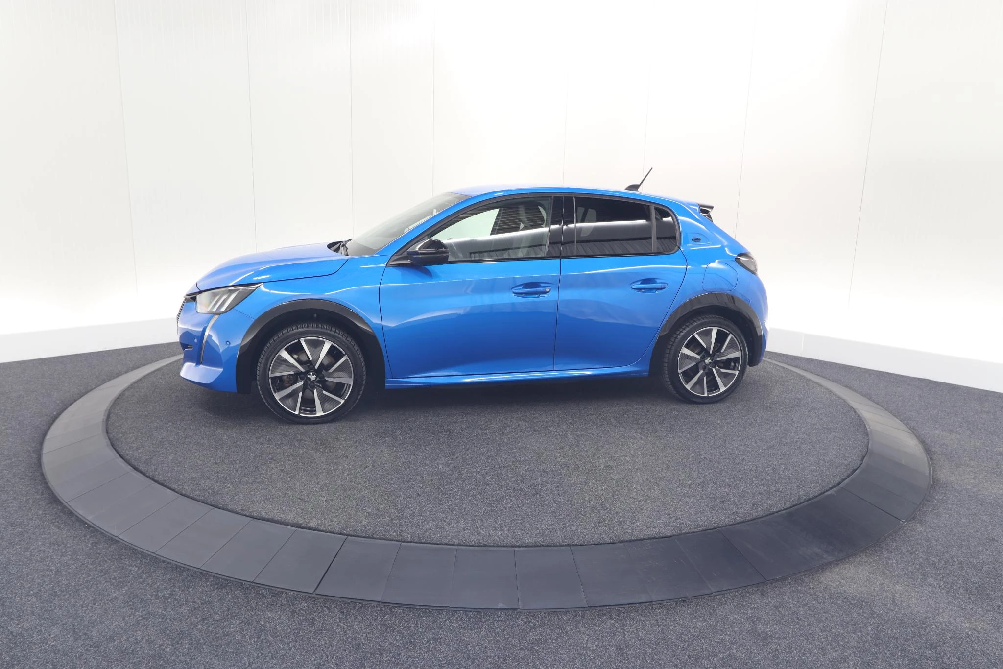 Hoofdafbeelding Peugeot e-208