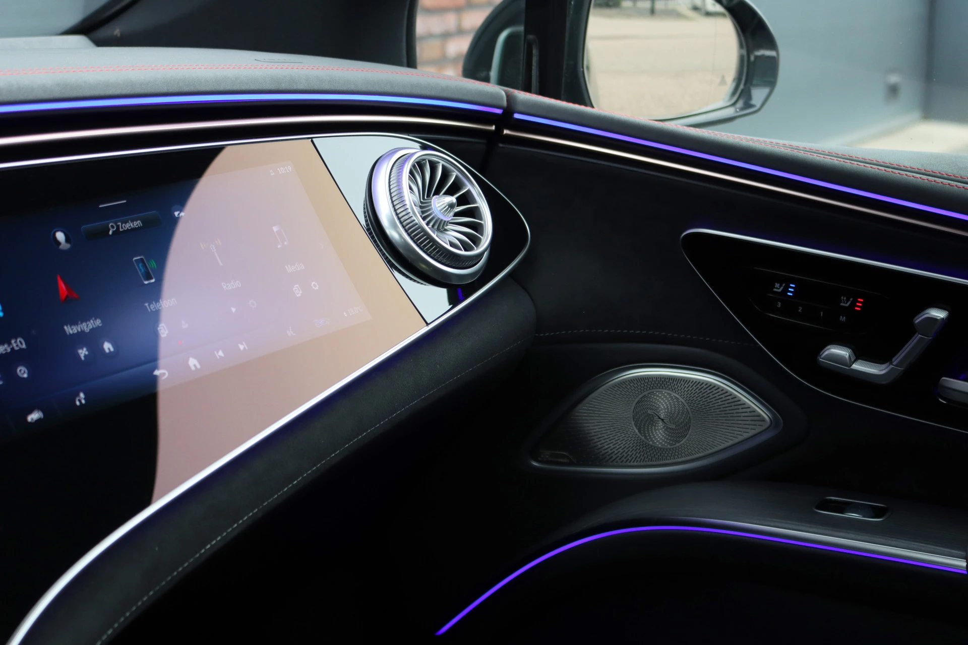 Hoofdafbeelding Mercedes-Benz EQS