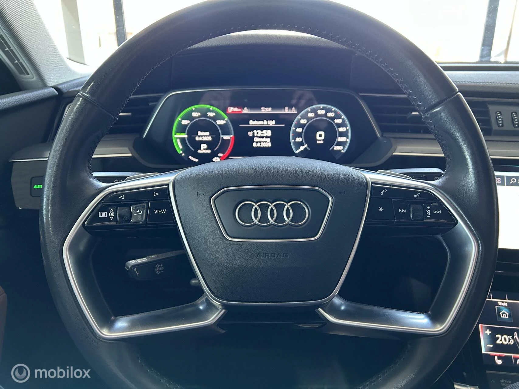 Hoofdafbeelding Audi e-tron