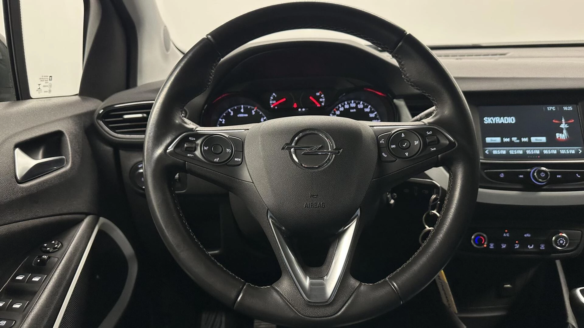 Hoofdafbeelding Opel Crossland X