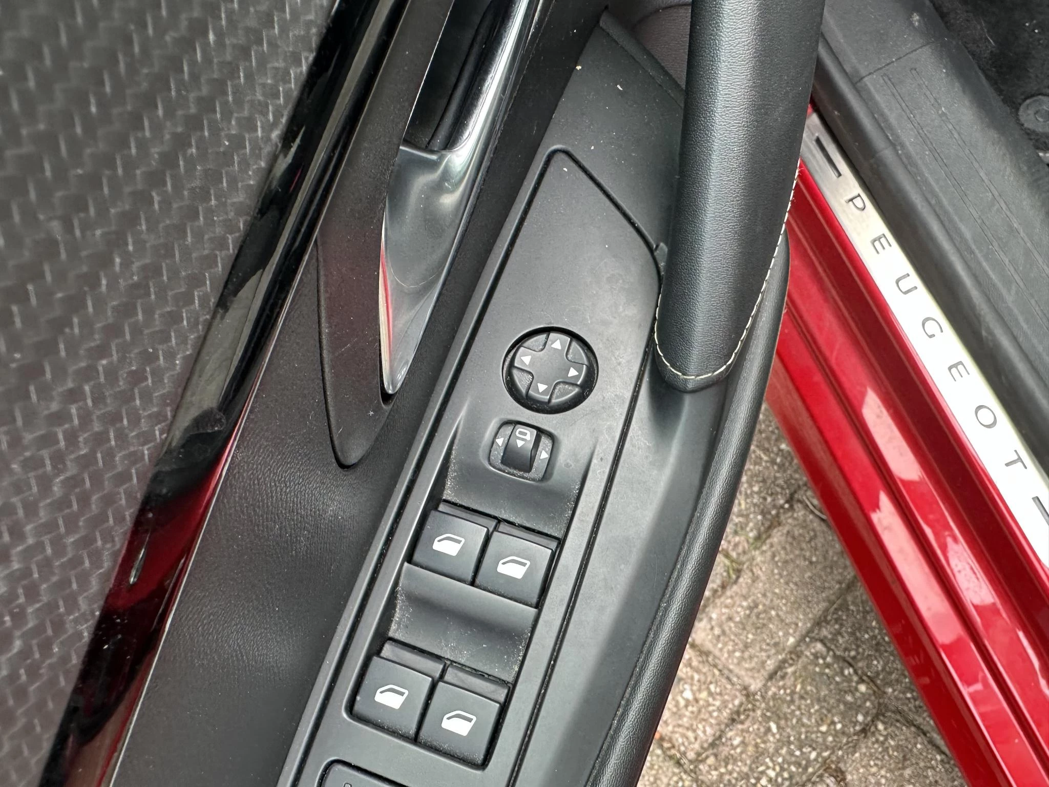 Hoofdafbeelding Peugeot e-208