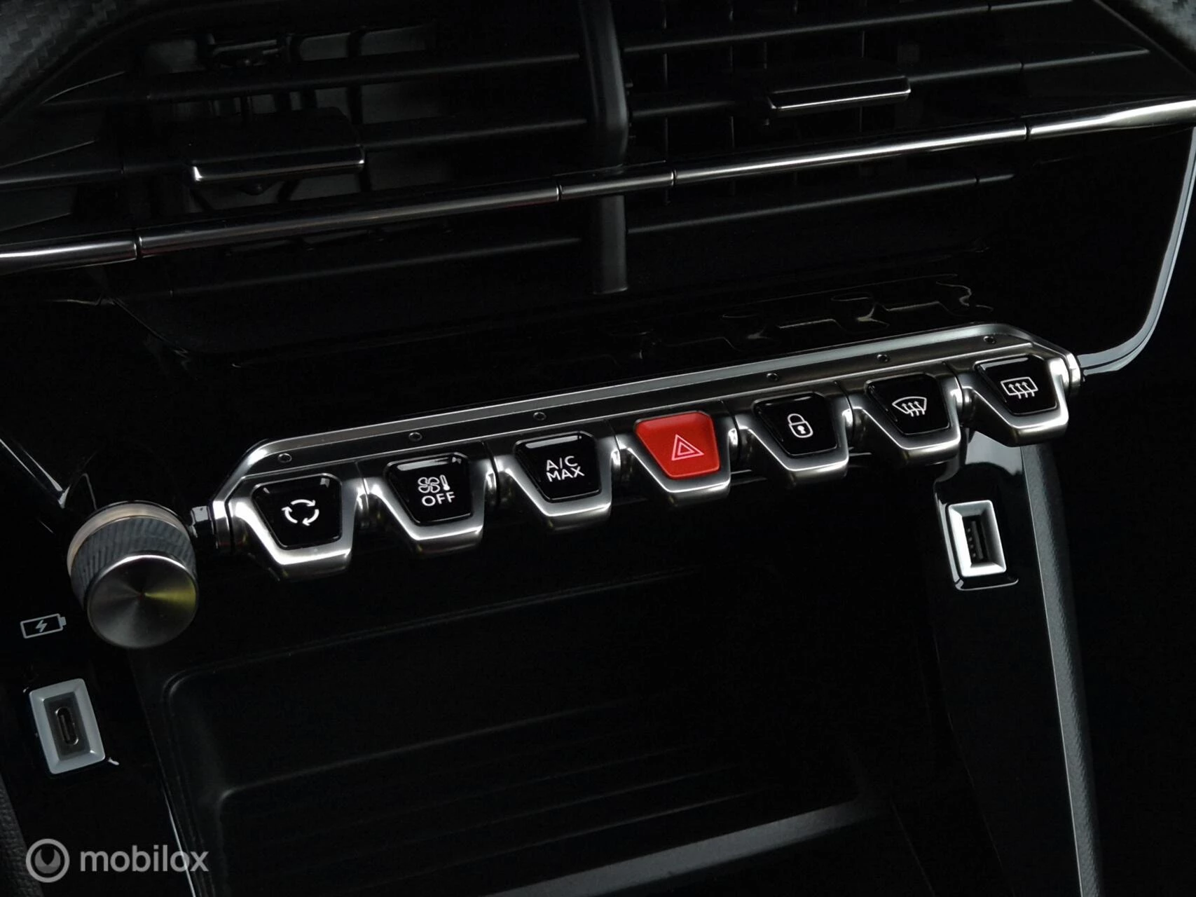 Hoofdafbeelding Peugeot e-208