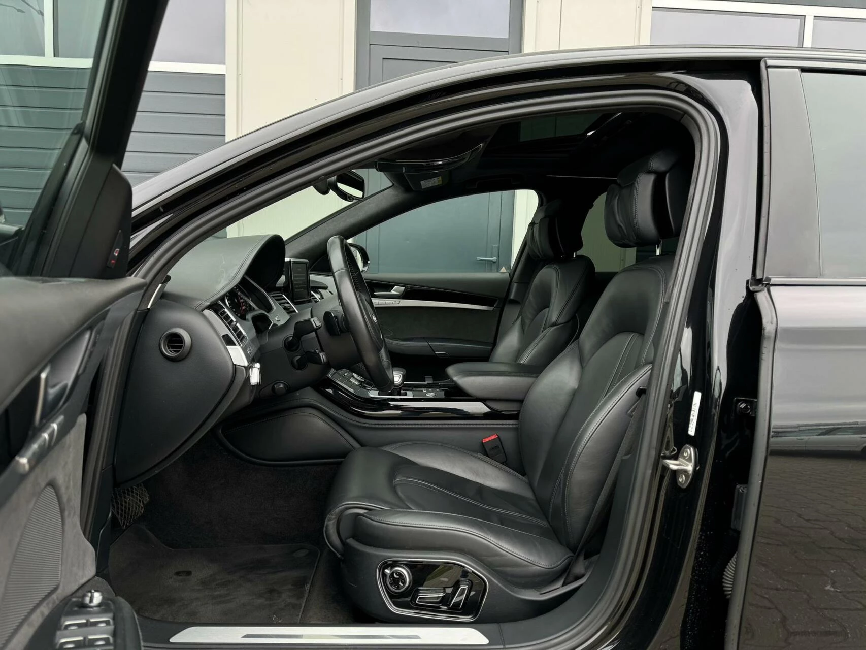 Hoofdafbeelding Audi A8