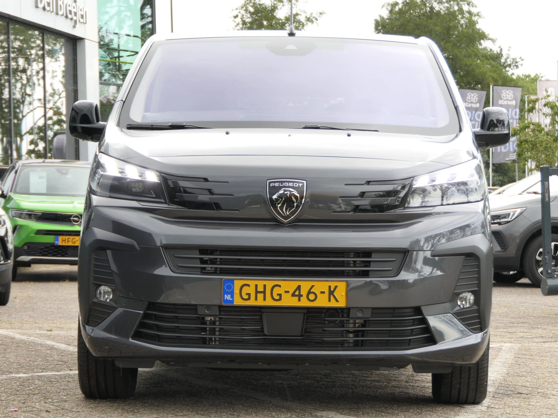 Hoofdafbeelding Peugeot e-Traveller