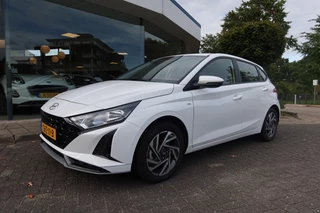 Hoofdafbeelding Hyundai i20 Hyundai i20 1.0 T-GDI Comfort 100PK Hybride AppleCarPlay I All-SEASON I 13dkm !