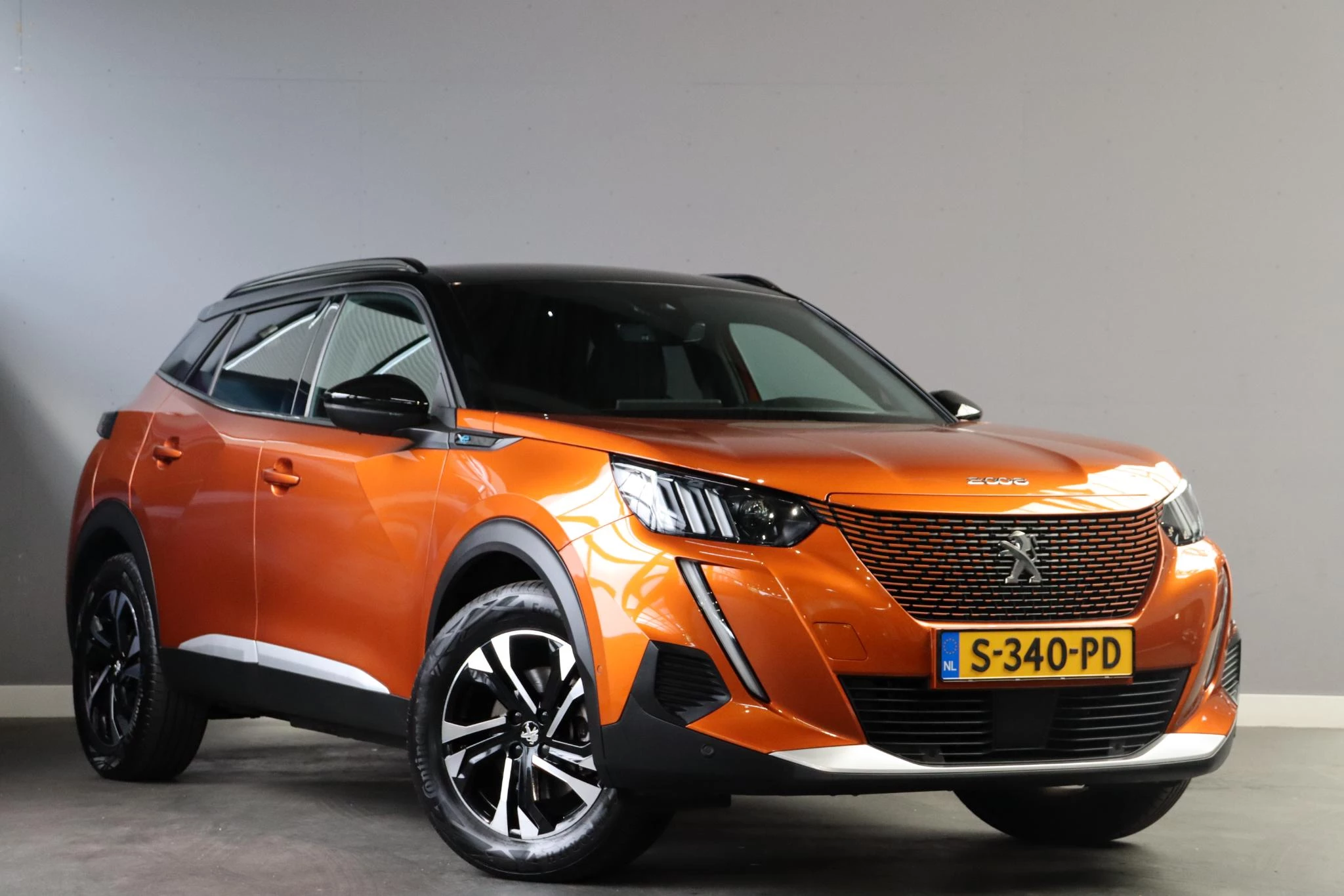 Hoofdafbeelding Peugeot e-2008