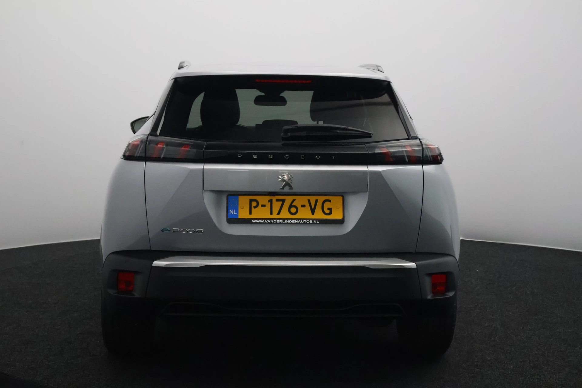 Hoofdafbeelding Peugeot e-2008