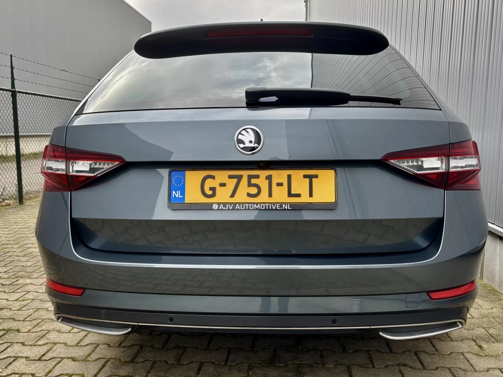 Hoofdafbeelding Škoda Superb