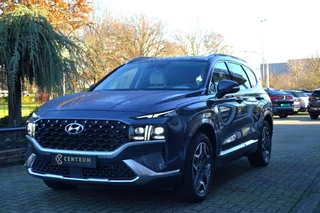 Hoofdafbeelding Hyundai Santa Fe Hyundai Santa Fe PHEV HYBRID 4WD Pano - Trekhaak - Alle opties