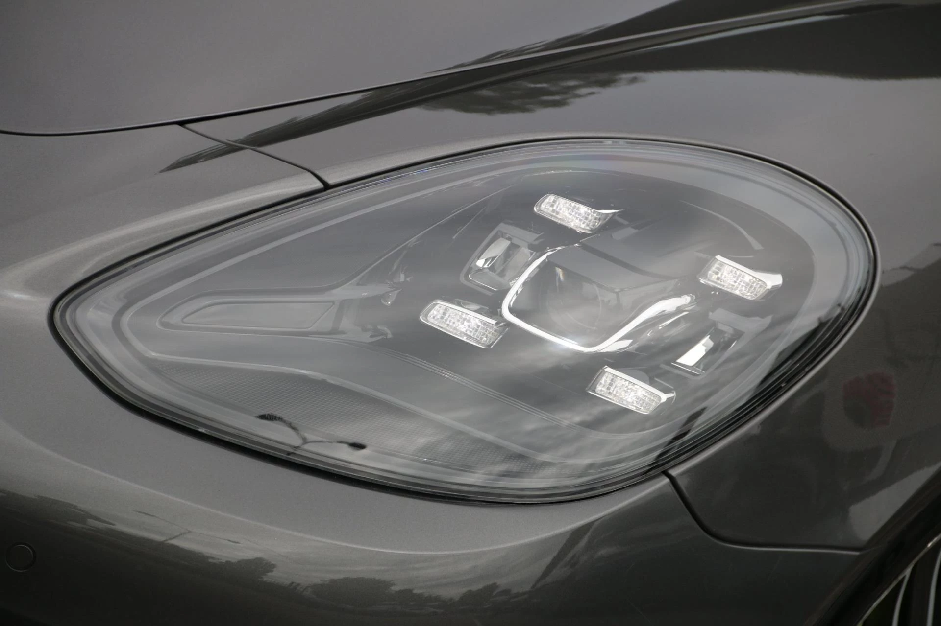 Hoofdafbeelding Porsche Panamera