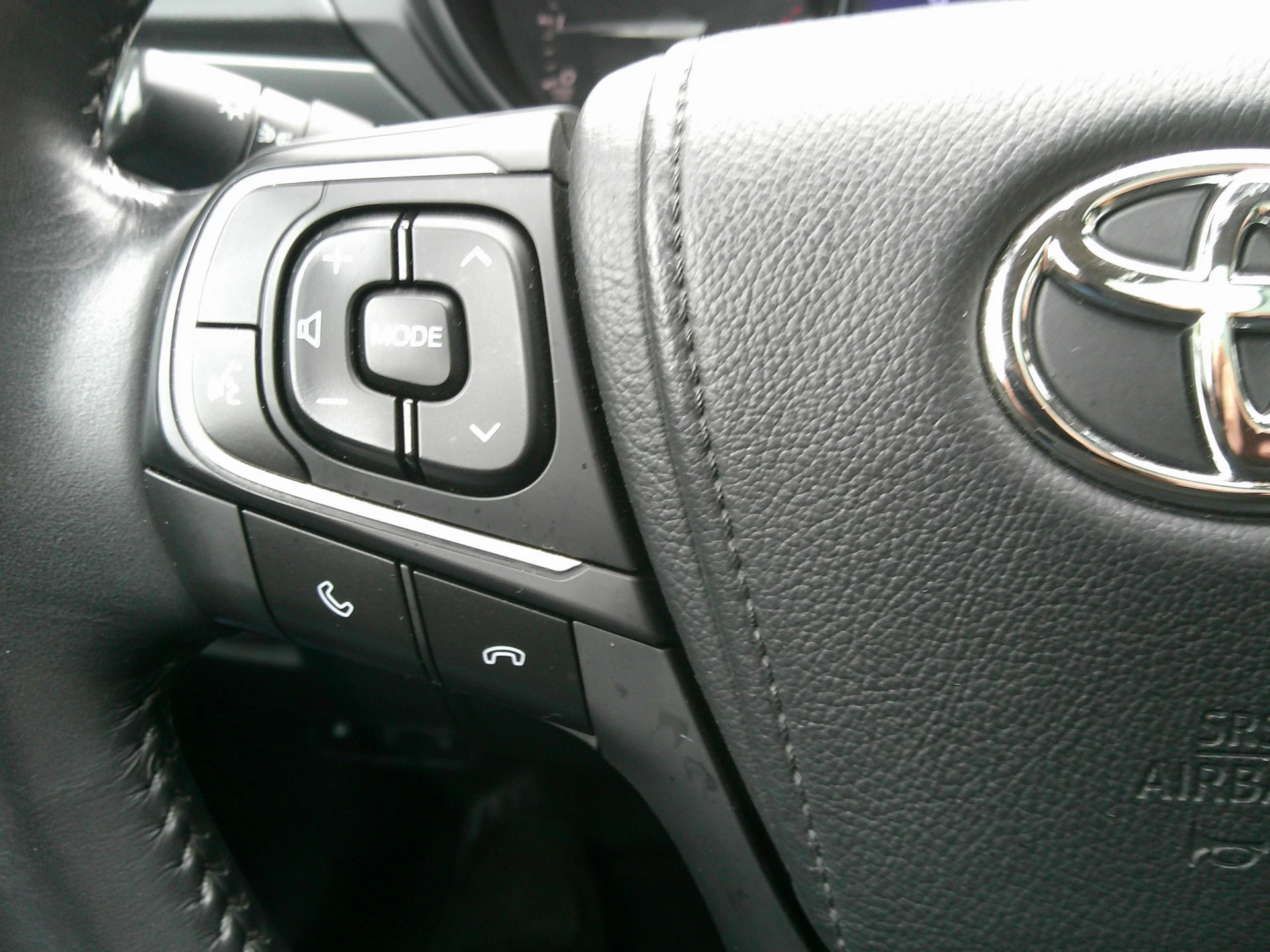 Hoofdafbeelding Toyota Avensis