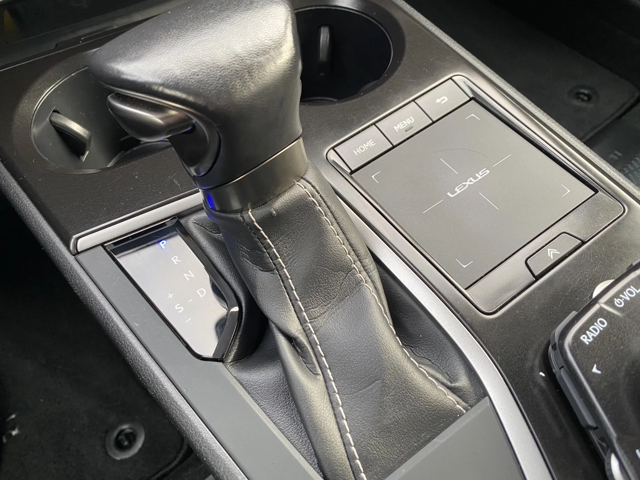 Hoofdafbeelding Lexus UX